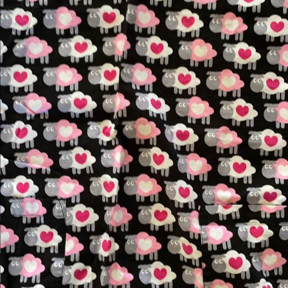 Scrub Top - Picture 2 of 2